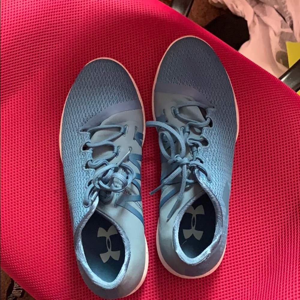 *SALE* Under armor shoes lightly worn